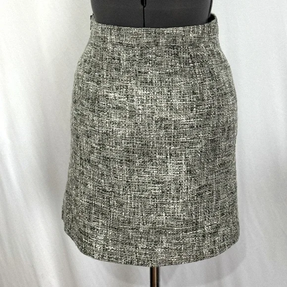 Banana Republic Grey Tweed Diagonal Zip Mini Skirt Size 0 - Picture 7 of 10